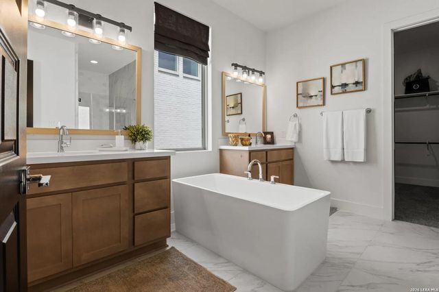 206 Navarro, Boerne, TX 78006