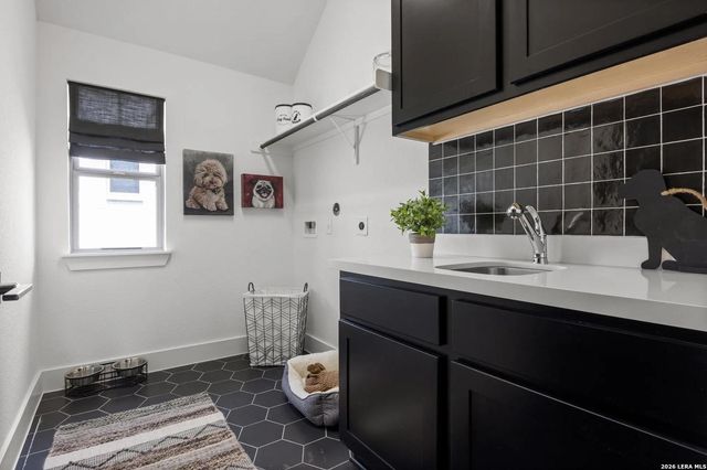 206 Navarro, Boerne, TX 78006