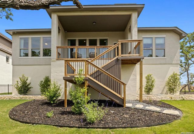 206 Navarro, Boerne, TX 78006