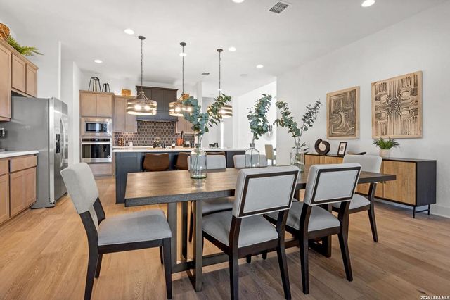 206 Navarro, Boerne, TX 78006