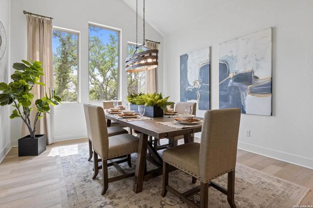 206 Navarro, Boerne, TX 78006