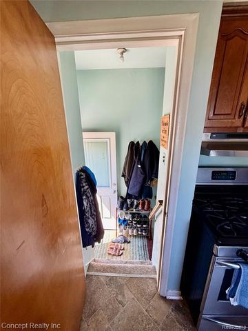 3645 Syckelmoore Street, Trenton, MI 48183