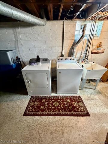 3645 Syckelmoore Street, Trenton, MI 48183