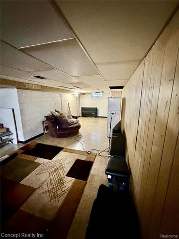 3645 Syckelmoore Street, Trenton, MI 48183