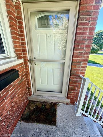 3645 Syckelmoore Street, Trenton, MI 48183