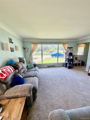 3645 Syckelmoore Street, Trenton, MI 48183