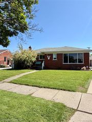 3645 Syckelmoore Street, Trenton, MI 48183