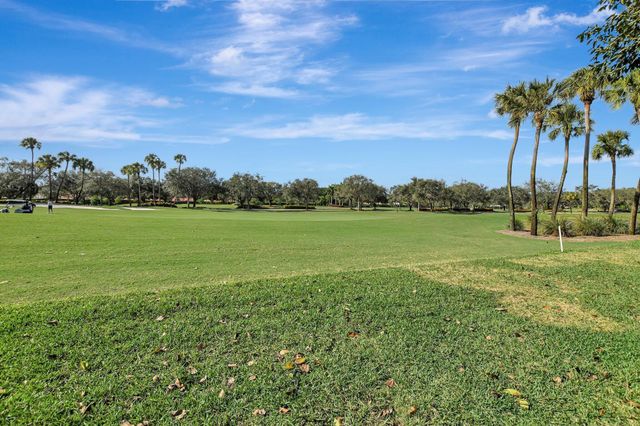15339 Strathearn Drive 10602, Delray Beach, FL 33446