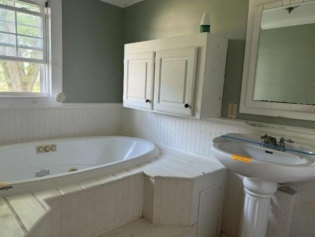 220 Collier Ln, Rock Island, TN 38581