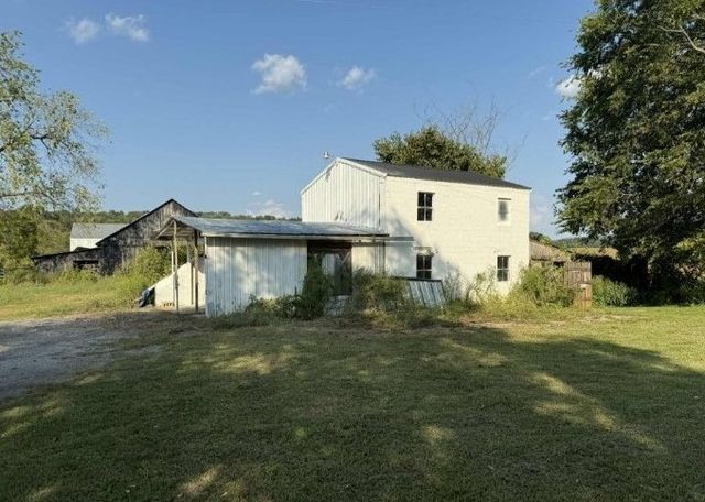 220 Collier Ln, Rock Island, TN 38581