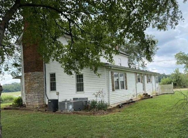 220 Collier Ln, Rock Island, TN 38581