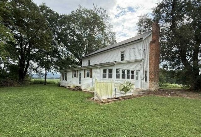 220 Collier Ln, Rock Island, TN 38581