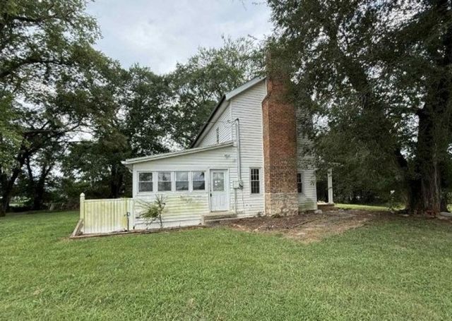 220 Collier Ln, Rock Island, TN 38581