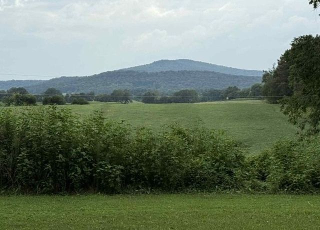 220 Collier Ln, Rock Island, TN 38581