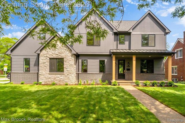 2444 Benjamin Avenue, Royal Oak, MI 48073