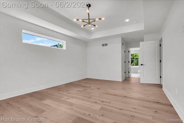 2444 Benjamin Avenue, Royal Oak, MI 48073