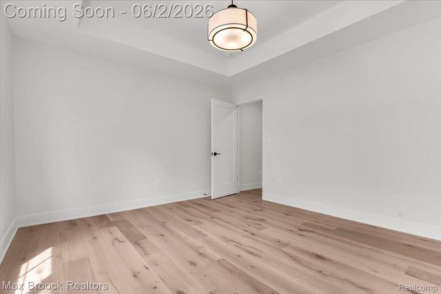 2444 Benjamin Avenue, Royal Oak, MI 48073