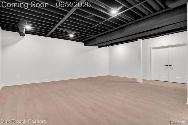 2444 Benjamin Avenue, Royal Oak, MI 48073