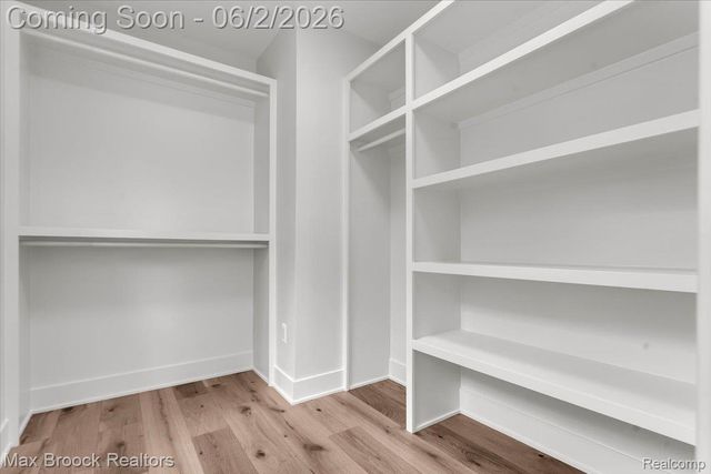 2444 Benjamin Avenue, Royal Oak, MI 48073