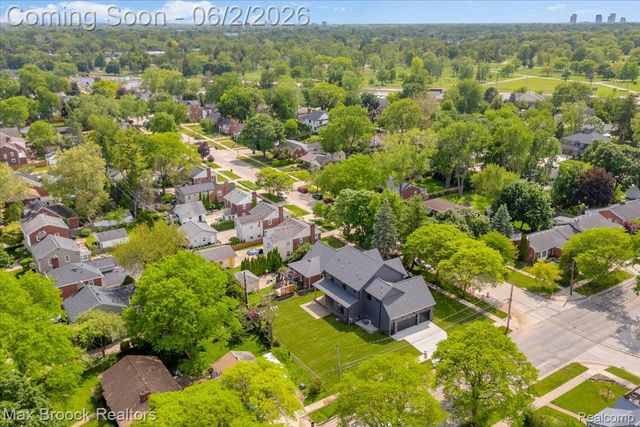2444 Benjamin Avenue, Royal Oak, MI 48073