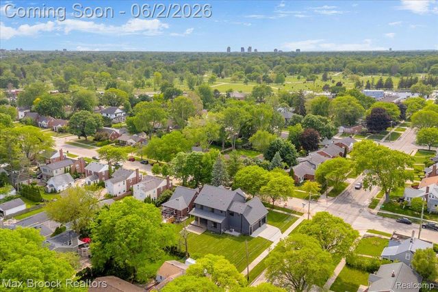 2444 Benjamin Avenue, Royal Oak, MI 48073