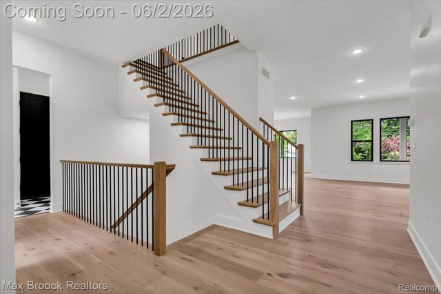 2444 Benjamin Avenue, Royal Oak, MI 48073