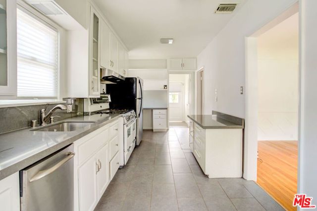 1212 Pine Street, Santa Monica, CA 90405