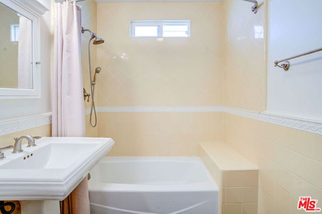 1212 Pine Street, Santa Monica, CA 90405