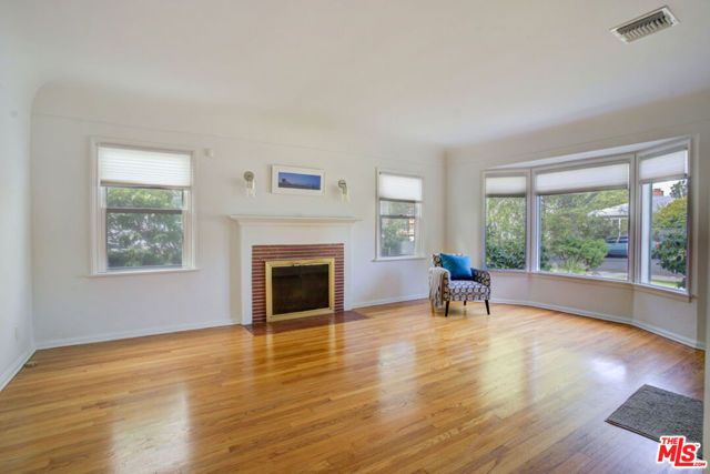 1212 Pine Street, Santa Monica, CA 90405