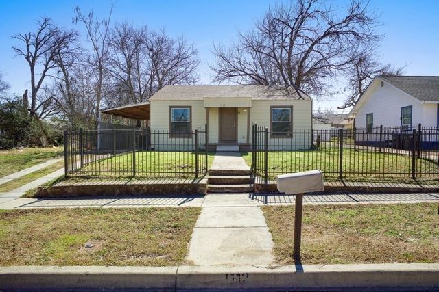 1112 E Ramsey Avenue, Fort Worth, TX 76104