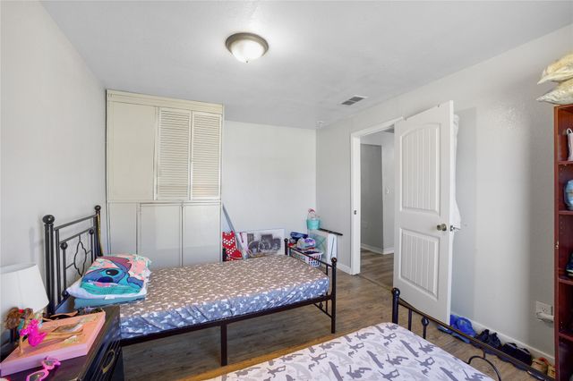 1112 E Ramsey Avenue, Fort Worth, TX 76104