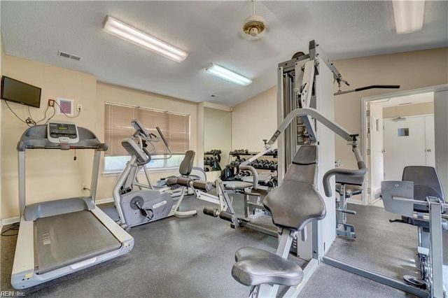 203 Westover Ave Apt 201, Norfolk, VA 23507