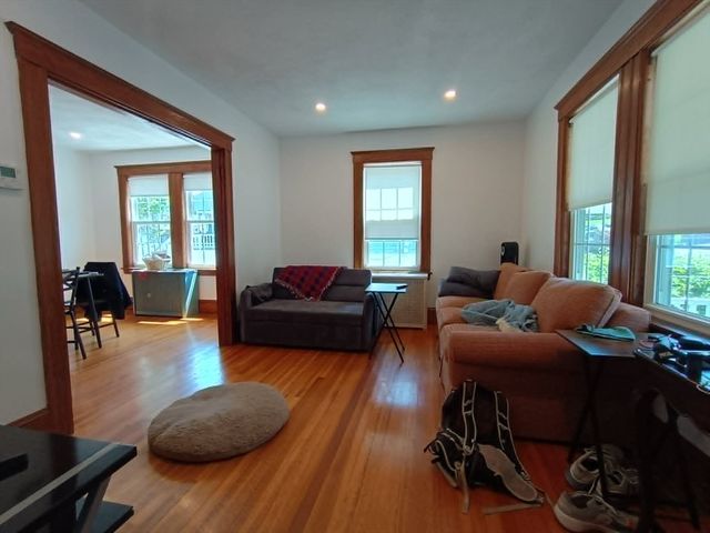 26 Leonard St 26, Woburn, MA 01801