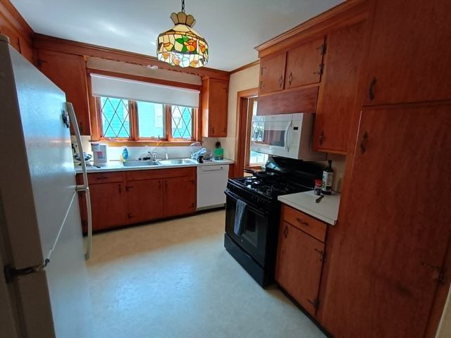 26 Leonard St 26, Woburn, MA 01801
