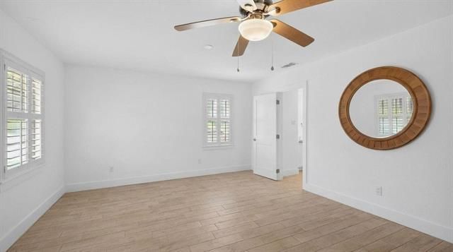 102 Cove LN, Sunrise Beach, TX 78643