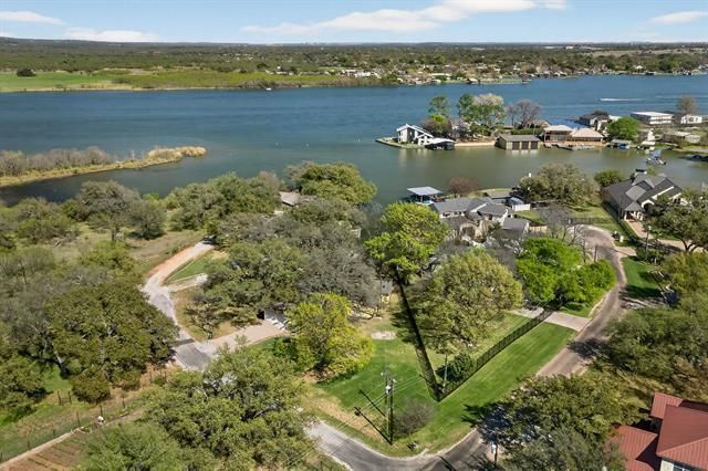 102 Cove LN, Sunrise Beach, TX 78643