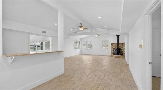 102 Cove LN, Sunrise Beach, TX 78643