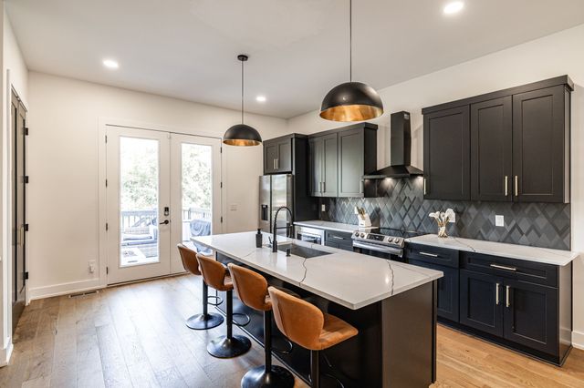 2109A Courtney Ave, Nashville, TN 37218