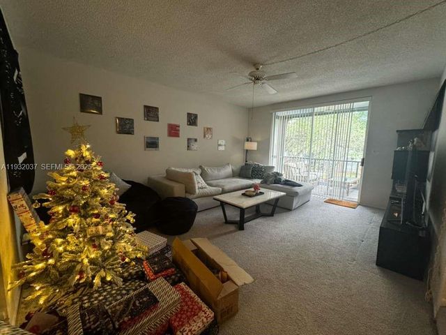 3670 Inverrary Dr 3S, Lauderhill, FL 33319