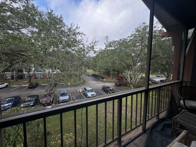 3670 Inverrary Dr 3S, Lauderhill, FL 33319