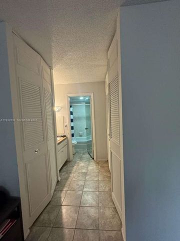 3670 Inverrary Dr 3S, Lauderhill, FL 33319