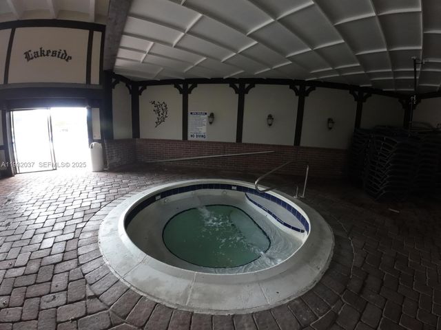 3670 Inverrary Dr 3S, Lauderhill, FL 33319