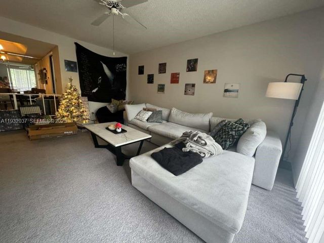 3670 Inverrary Dr 3S, Lauderhill, FL 33319