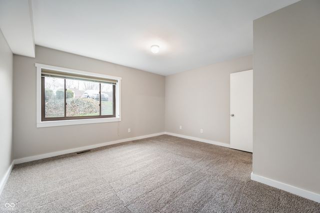 108 Knoll Court A, Noblesville, IN 46062