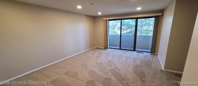 7416 Azalea Court Court, West Bloomfield, MI 48322