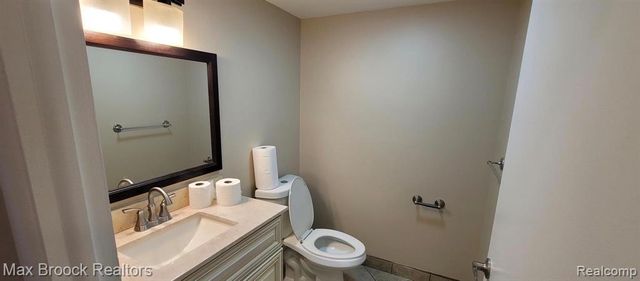 7416 Azalea Court Court, West Bloomfield, MI 48322