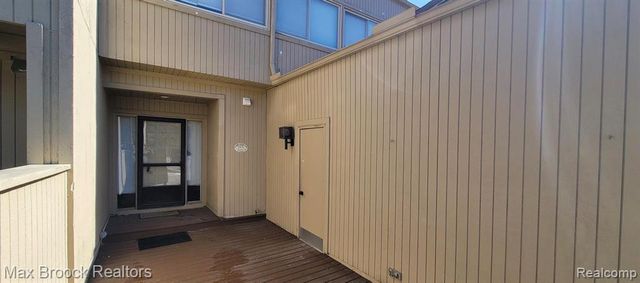 7416 Azalea Court Court, West Bloomfield, MI 48322