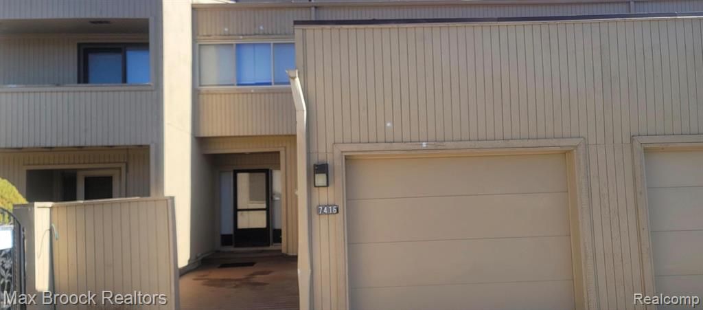 7416 Azalea Court Court, West Bloomfield, MI 48322