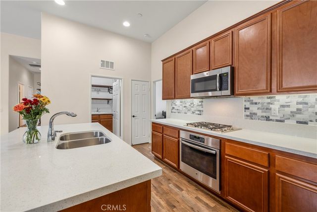 30294 Coralium Way, Menifee, CA 92584