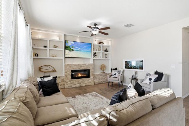 4493 SURREY SPRING WAY, St Cloud, FL 34772